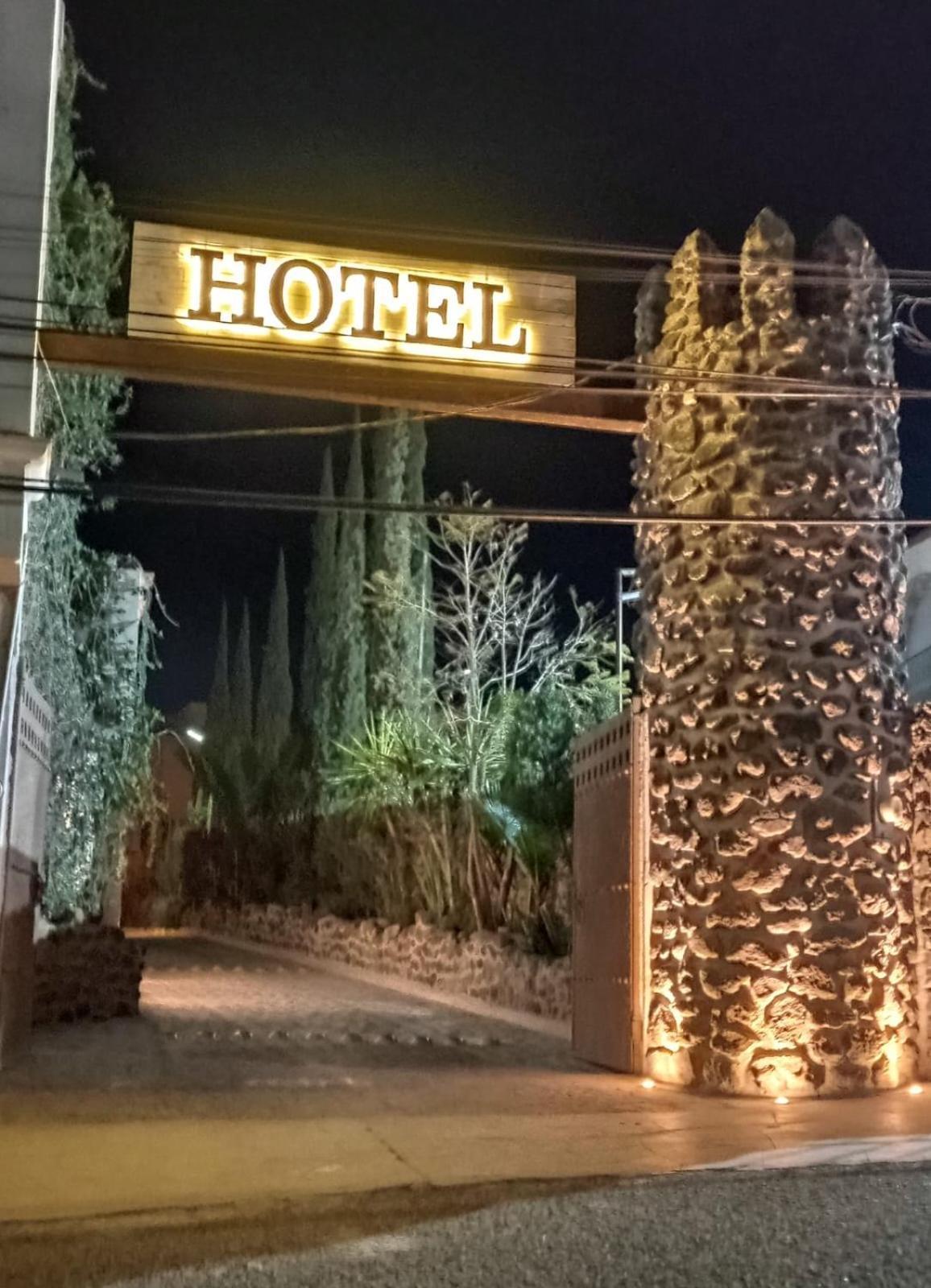 Hotel Villa Penasco Bernal Bagian luar foto
